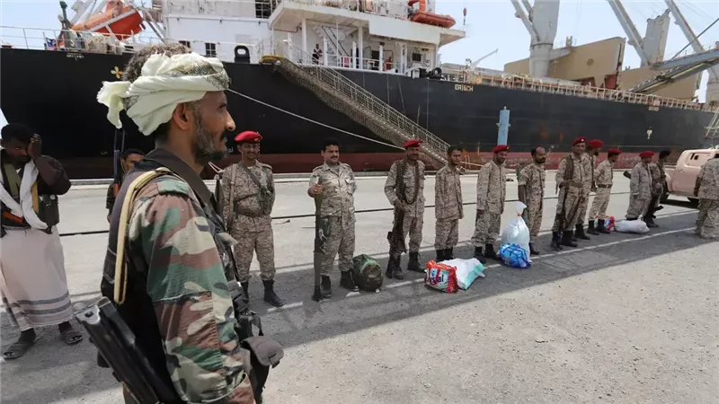 ميناء الحديدة تحت