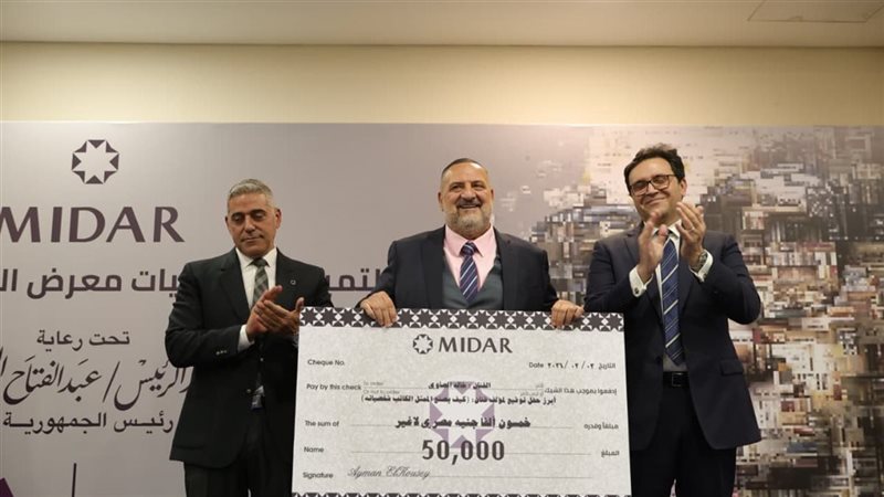 وزير الثقافة والفنان