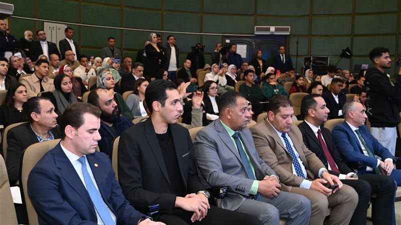 من حفل المتفوقين