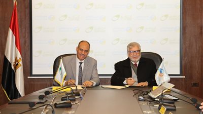 البريد ومعاهد الجزيرة يوقعان بروتوكول تعاون لتقديم الخدمات المالية 