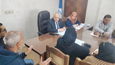 السكرتير العام المساعد بدمياط يرأس اللقاء الأسبوعي مع المواطنين