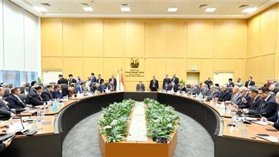 وزير الإسكان يلتقي أعضاء مجلسي النواب والشيوخ لبحث مطالب المواطنين بدوائرهم