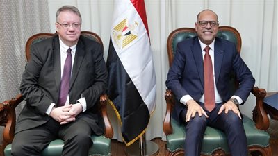 وزير العمل يبحث مع منظمة العمل الدولية تعزيز التعاون ودعم الاستراتيجيات 
