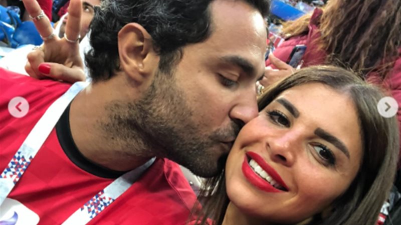كريم فهمي وزوجته