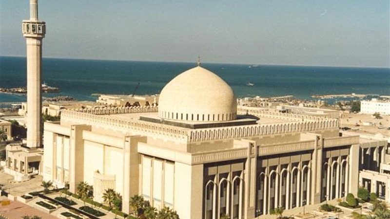 أحد المساجد الكويتية