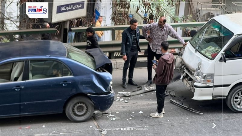 حادث تصادم بين سيارتين
