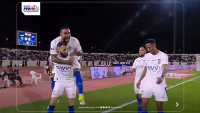 بالكعب.. شاهد بالفيديو أول أهداف كريم بنزيما مع الهلال السعودي ضد الأخدود
