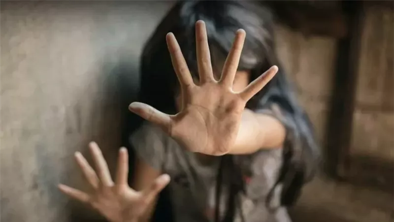 تعذيب طفلة 