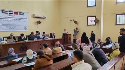 محافظ أسيوط يؤكد دعم المشروعات التنموية.. ومديرية الزراعة تستقبل وفد 