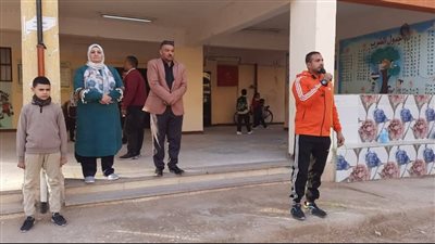 مدير عام تعليم نجع حمادي يؤكد علي تهيئة بيئة تعليمية آمنة وصحية للتلاميذ 