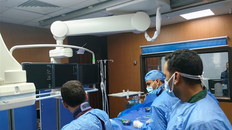الفريق الطبي بمستشفى