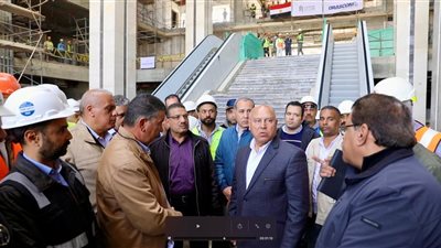 وزير النقل يتفقد الخط الأول من شبكة القطار الكهربائي من العلمين حتى الإسكندرية