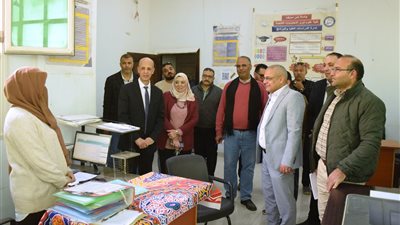 رئيس جامعة بنى سويف يبحث آليات دعم الطلاب من ذوي القدرات الخاصة 