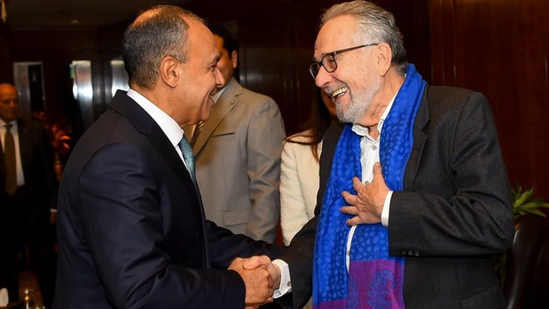 عبد العاطي ورئيس