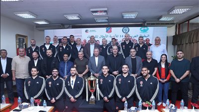 الأهلي يكرم رجال كرة الماء بعد التتويج بالبطولة العربية