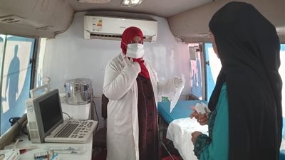 تقديم 2600 خدمة طبية مجانية لأهالي كفر منسابة بالفشن بقافلة ببنى سويف 