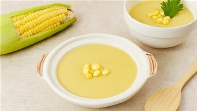 طريقة تحضير شوربة الذرة بدون دجاج.. وصفة كريمية لذيذة وسريعة