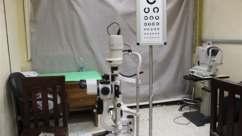 مصباح شقي (Slit Lamp)