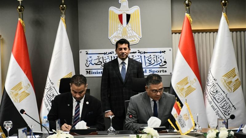 أشرف صبحي