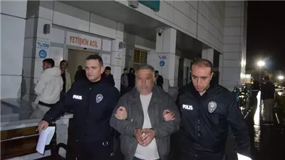 بسبب خلاف بسيط.. رجل يتباهى بقتل رجلين أمام الشرطة 