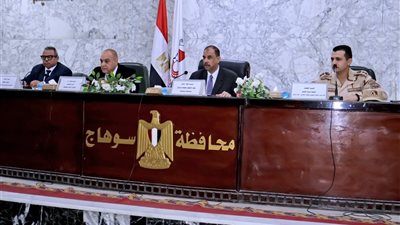 محافظ سوهاج يطلق خطة عاجلة لإنهاء مشروعات «حياة كريمة» بالريف