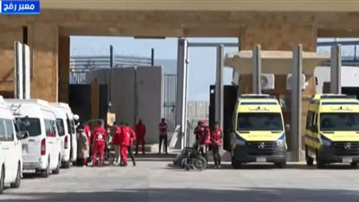 معبر رفح يواصل استقبال الفلسطينيين.. مشاعر امتنان وخوف من المجهول