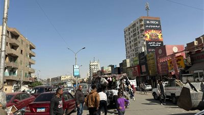 حي السويس يشن حملات رفع الإشغالات وإزالة التعديات والعوائق من شوارع الحي
