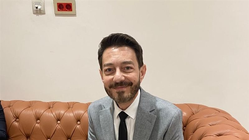 الفنان احمد زاهر