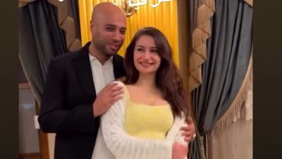 حاتم صلاح يوجه رسالة لزوجته في عيد ميلاده: كل سنة وانتي معايا 
