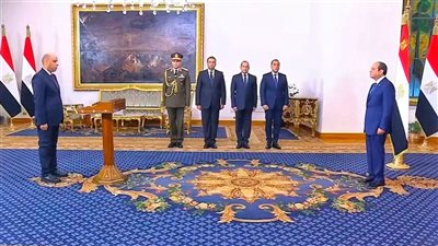 حسن رداد يؤدي اليمين الدستورية وزيرا للعمل أمام الرئيس السيسي 