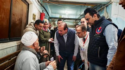 نائب وزير الصحة والسكان يشيد بأداء صحة سوهاج وتطورها