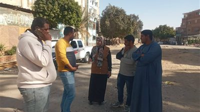 بدء تنفيذ أعمال تطوير ورفع كفاءة شوارع حي الاربعين بالسويس