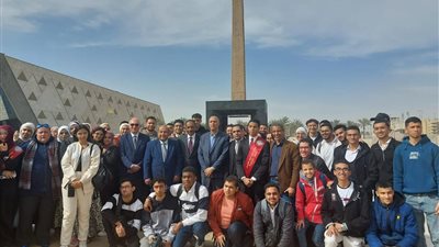 جامعة القاهرة تنظم زيارة لطلابها المتفوقين وذوي الهمم إلى المتحف المصري
