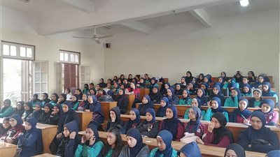 ندوات توعوية بـ«القومي للمرأة» في أسيوط لتعزيز الوعي بجرائم الإنترنت 