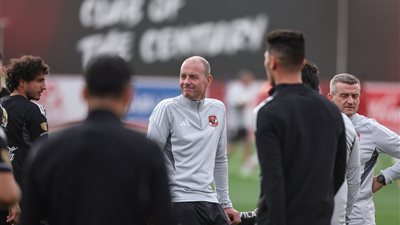 شوبير أساسي وإمام احتياطي .. توروب يعلن تشكيل الأهلي أمام الجيش الملكي