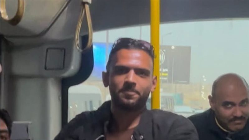 الشاب