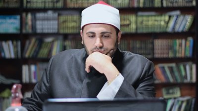 شبهات التنويريين| الخمر رجس وليس محرم.. أزهري يرد على أفكار شحرور وعادل عصمت