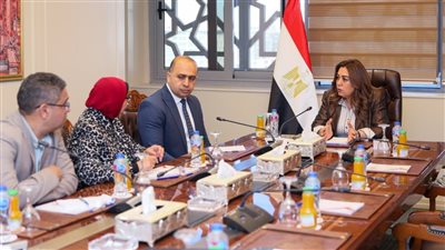 منال عوض تبحث أسباب شكاوى المواطنين في عدد من مناطق الجيزة
