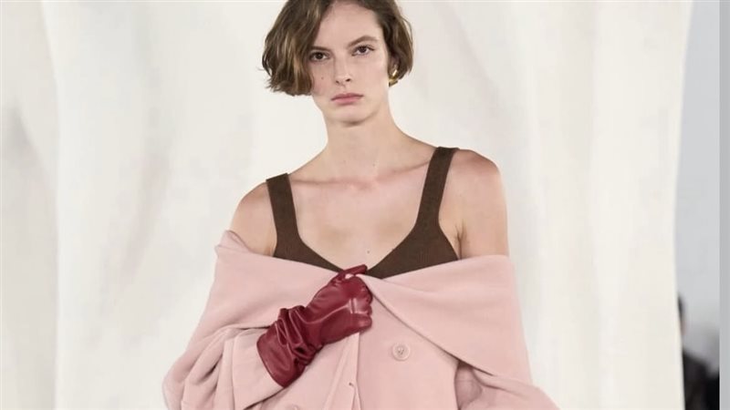 مجموعة Ulla Johnson