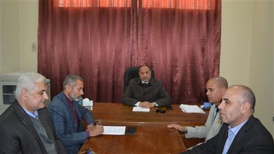 جامعة الأزهر تبحث تطوير أداء وحدة التطبيقات العلمية والتكنولوجية بأسيوط