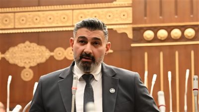 النائب ياسر جلال يطالب وزير التعليم العالي بكشف كواليس منع مسرحية 