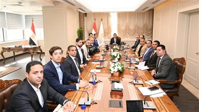 وزير الشباب والرياضة يناقش استعدادات تنفيذ ماراثون المتحف الكبير