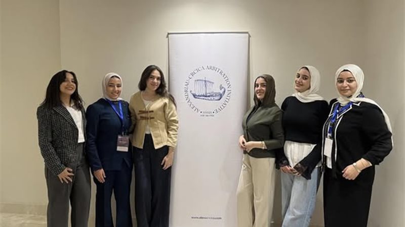 طالبات كلية الحقوق