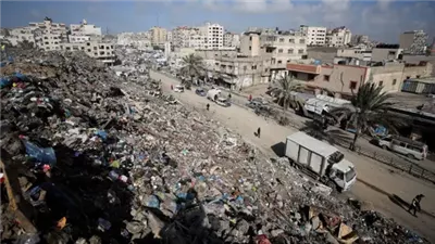 بلدية غزة تحذر من كارثة بيئية وإنسانية بسبب انهيار شبكات التصريف