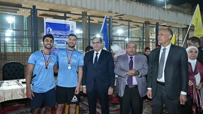 في أجواء تنافسية مميزة.. جامعة القاهرة تختتم بطولة كأس رئيس الجامعة للبادل 