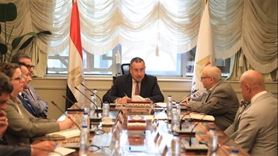 وزير التعليم العالي يتابع تنفيذ اتفاقية إنشاء الفرع الدولي لجامعة رووان في مصر