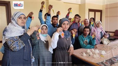ورشة تزيين الفوانيس والرسم على الوجه تبهج طلاب مدرسة التربية الفكرية بالفيوم
