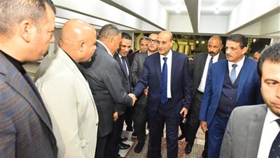 في أول لقاء له بالديوان العام.. محافظ أسيوط: المواطن في صدارة الأولويات