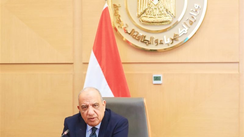  الدكتور محمود عصمت
