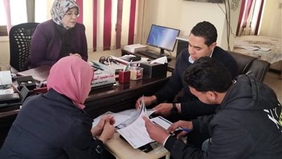 العمل بالسويس.. تعيينات وتسليم عقود و لذوي الهمم بجامعة الجلالة و الشركات 